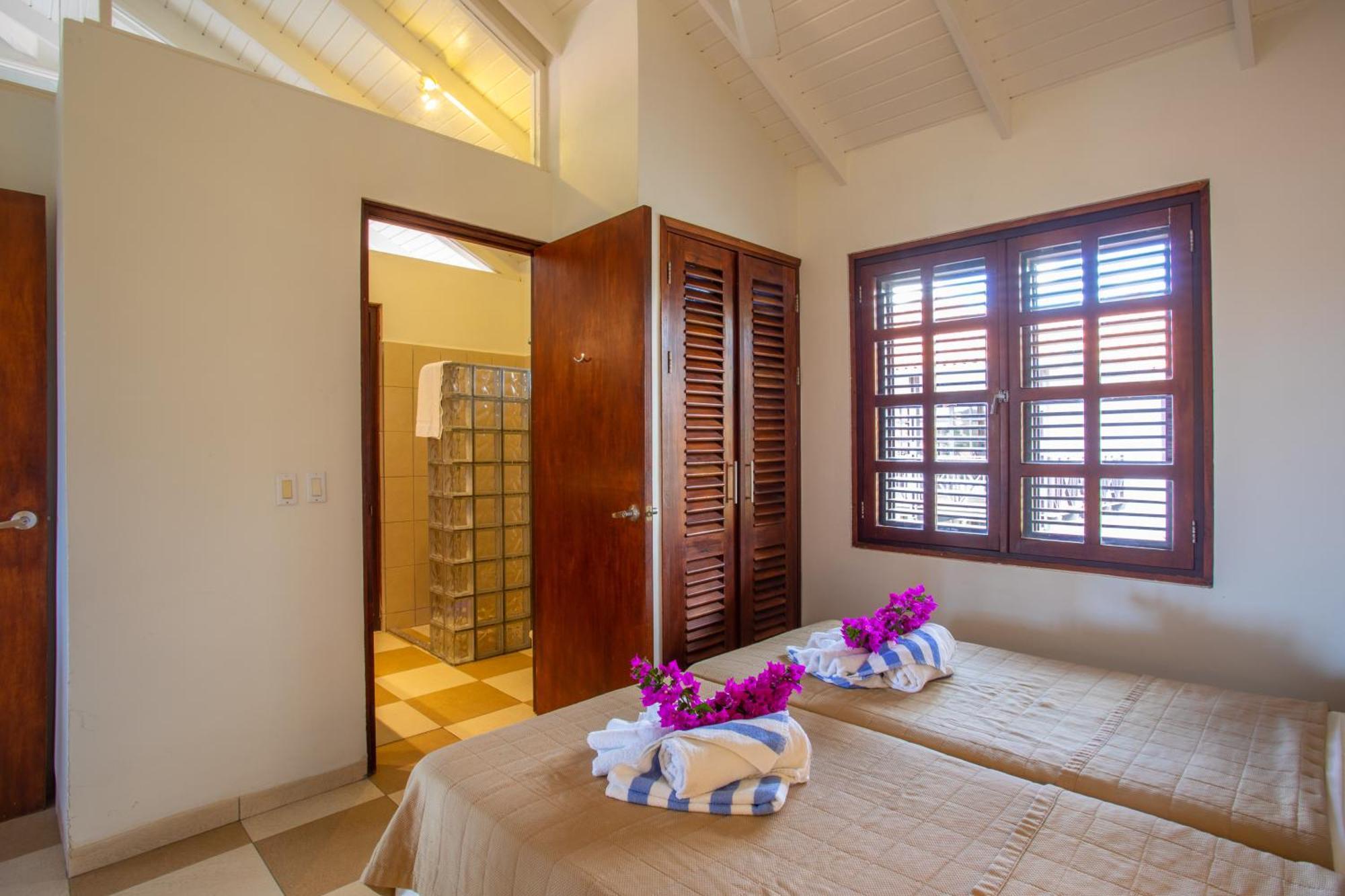 Blue Bay Villa's Exterior foto