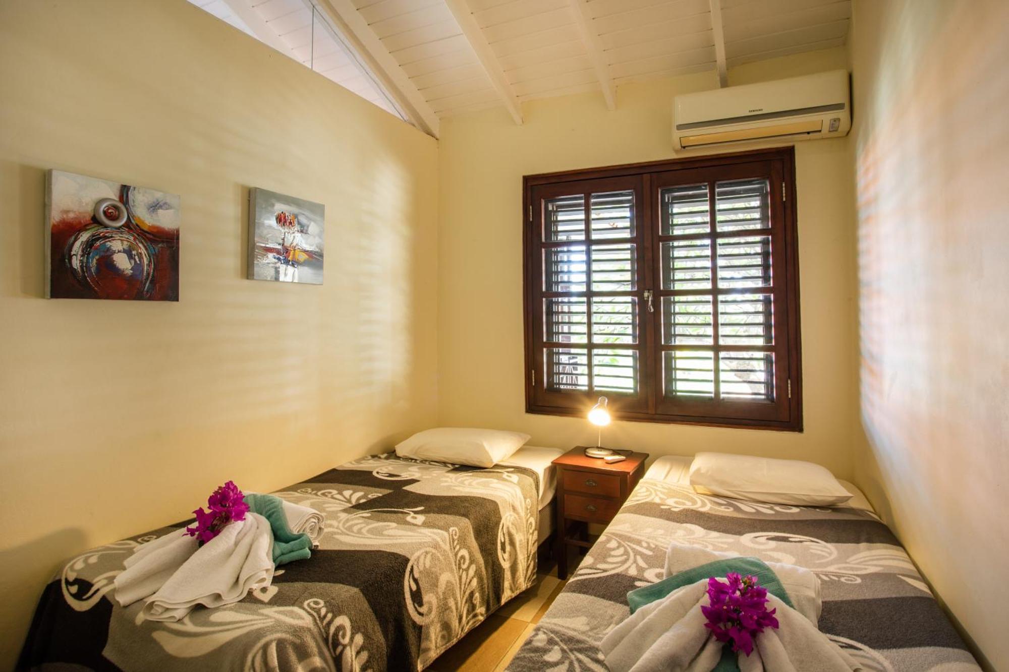 Blue Bay Villa's Exterior foto